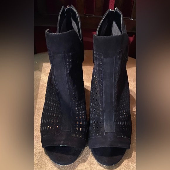 Vince Camuto Cranita Suede Leather Heels - Picture 3 of 8